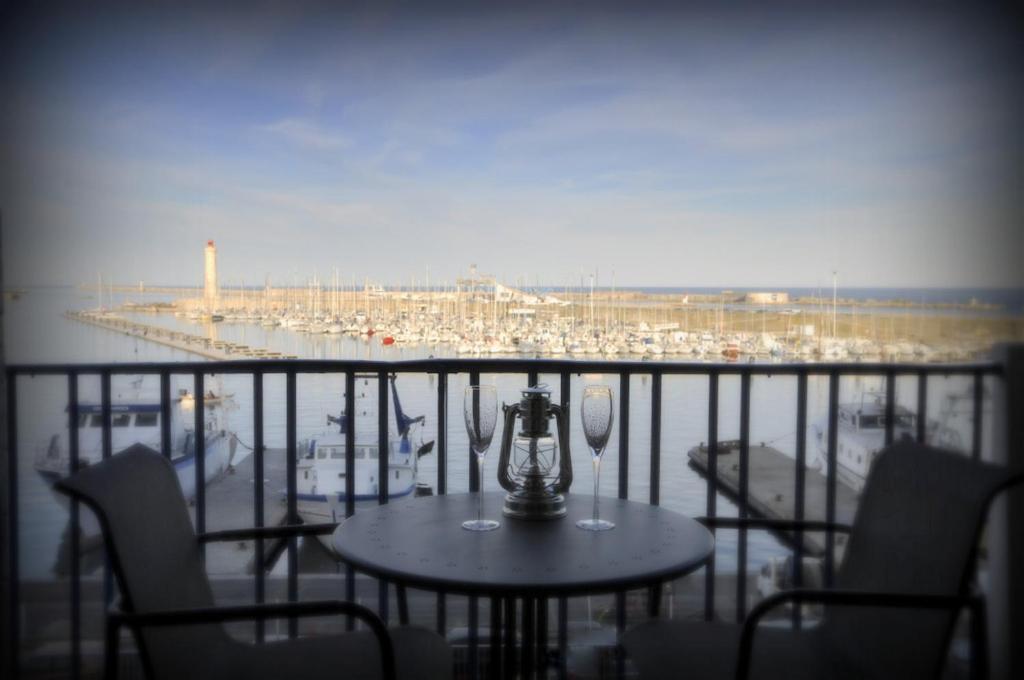 "Luigi" BALCON SUR LA MER et le Port de Sète Esterno foto