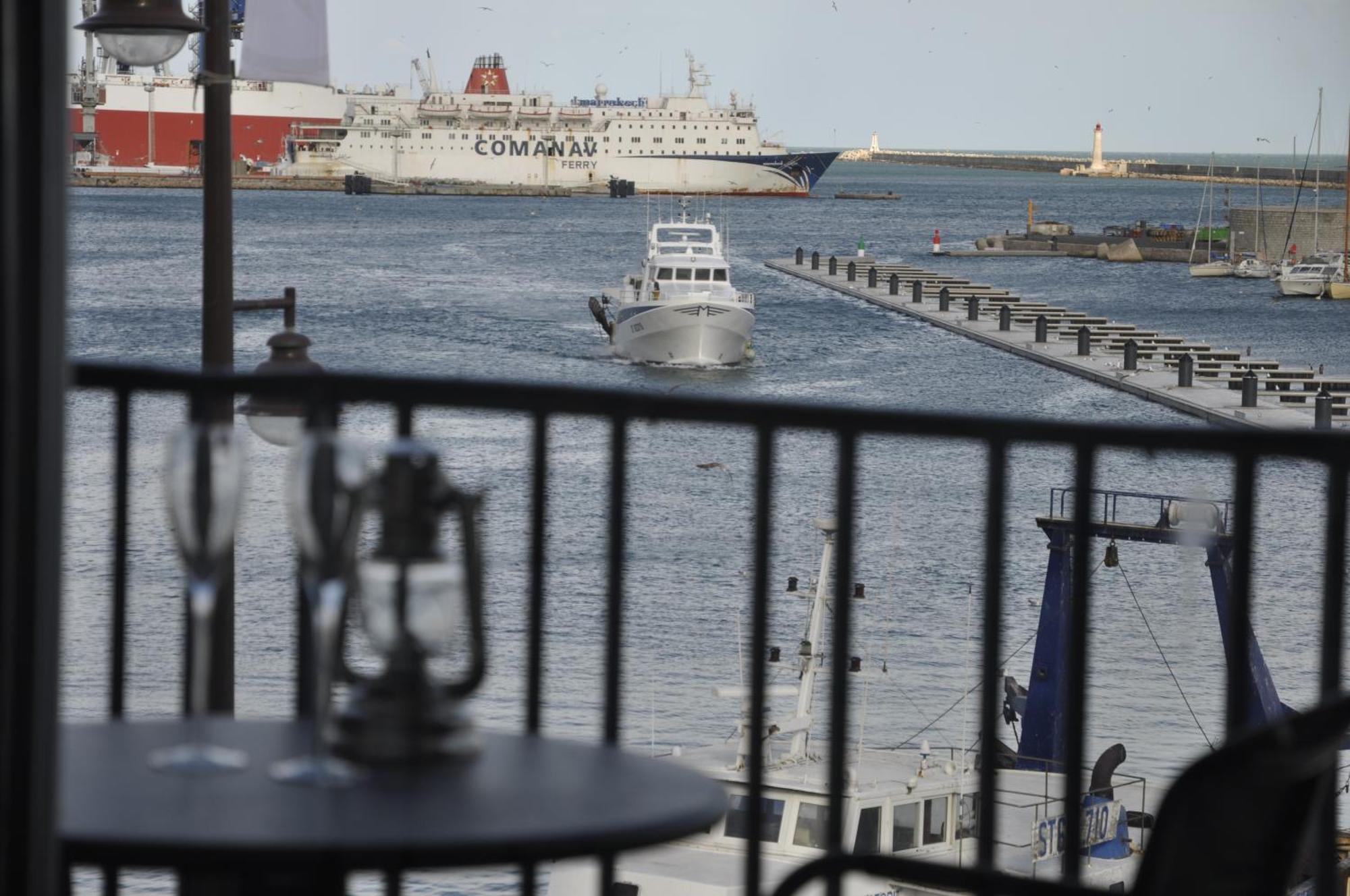 "Luigi" BALCON SUR LA MER et le Port de Sète Esterno foto