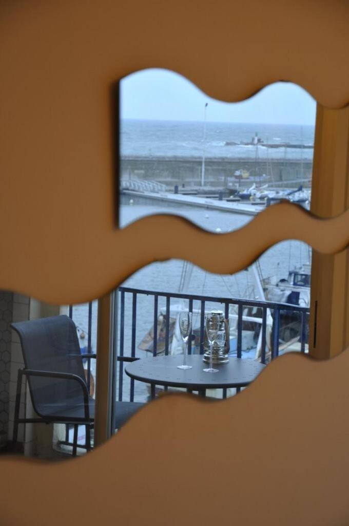 "Luigi" BALCON SUR LA MER et le Port de Sète Esterno foto