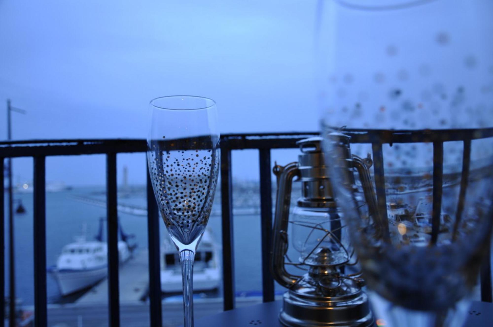 "Luigi" BALCON SUR LA MER et le Port de Sète Esterno foto